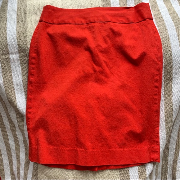 SOLD Banana Republic Skirt - Picture 1 of 7